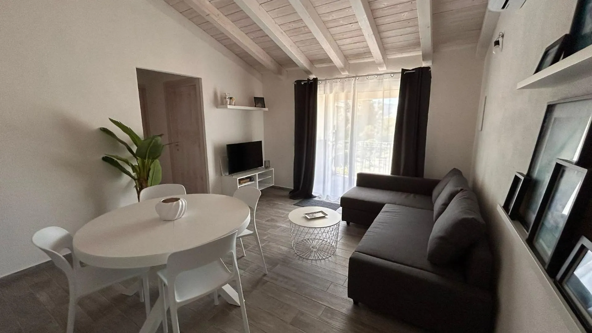 Entos La Caletta Apartment Italy