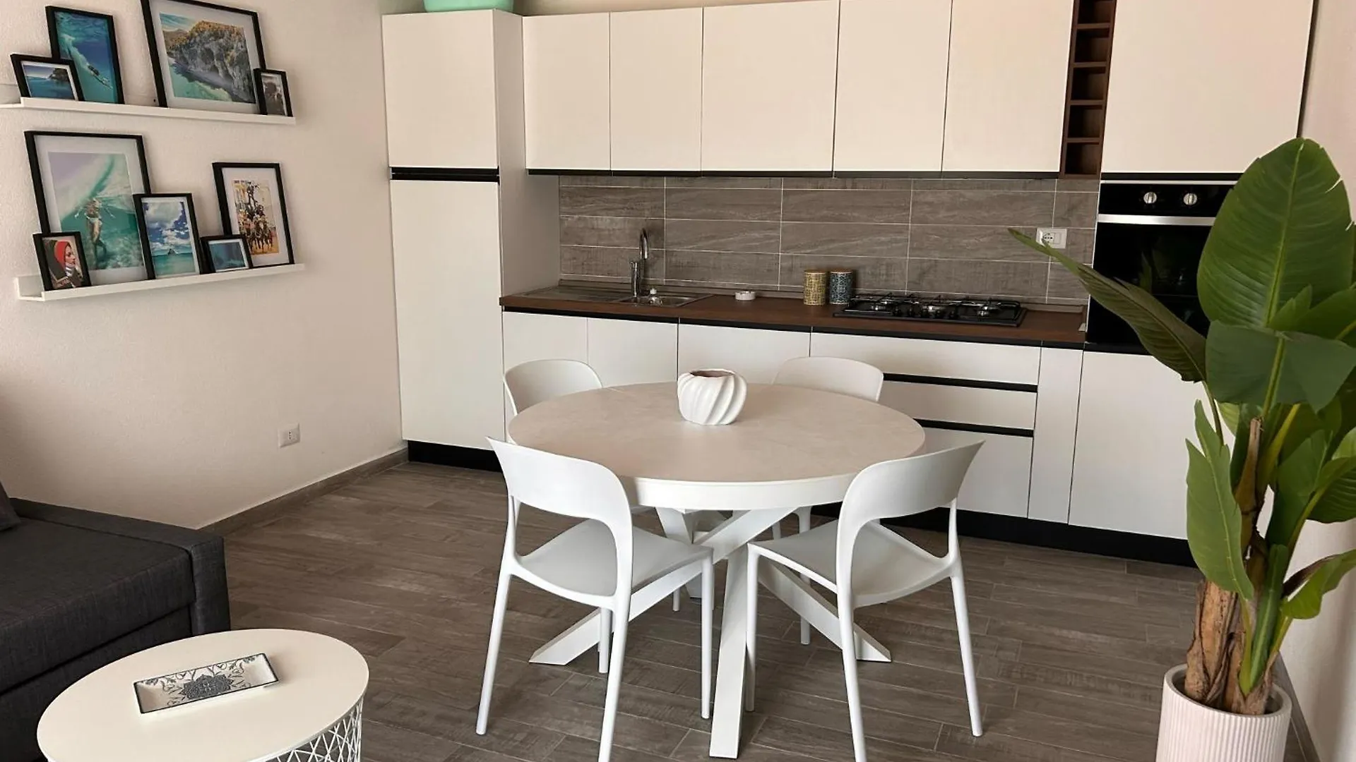 Entos La Caletta Apartment